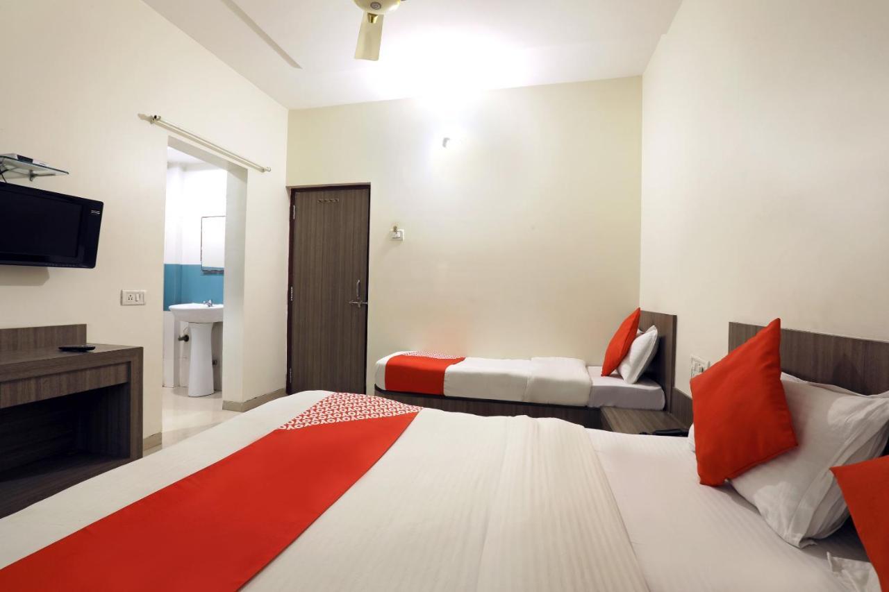 Oyo 4198 Hotel Shri Sai Murli Ширди Экстерьер фото